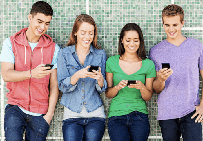 Bagaimana smartphone mengubah pola komunikasi antar generasi