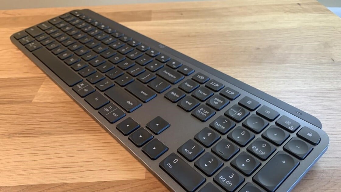 Keyboard nirkabel terbaik dengan koneksi bluetooth yang stabil