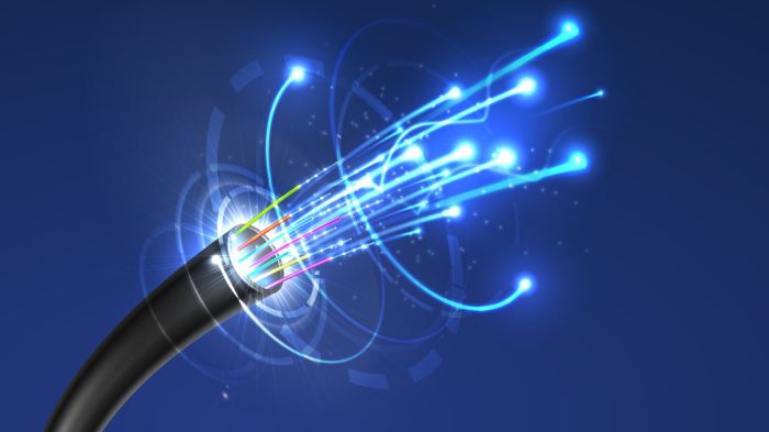 Bagaimana teknologi fiber optik meningkatkan kecepatan internet rumah